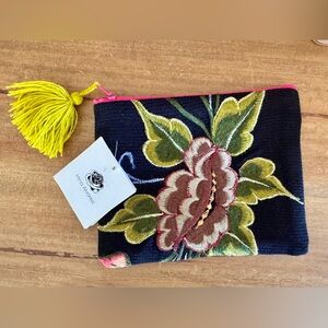 NWT Handmade Mexican Floral Embroidered Pouch Cosmetic Case Coin Clutch